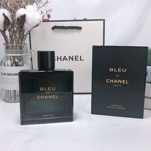 BLEU DE CHANEL
Parfum Spray